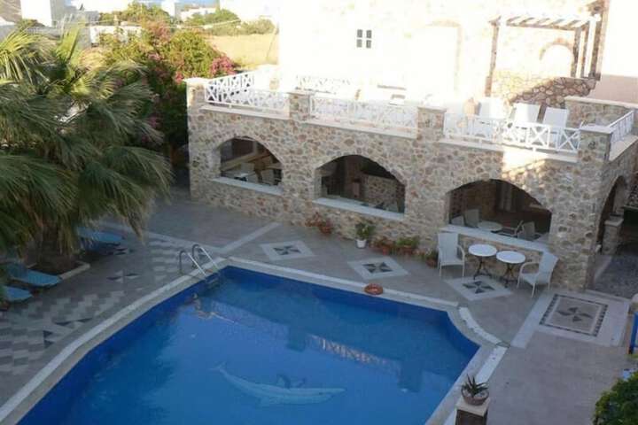 Pool 60 of 79