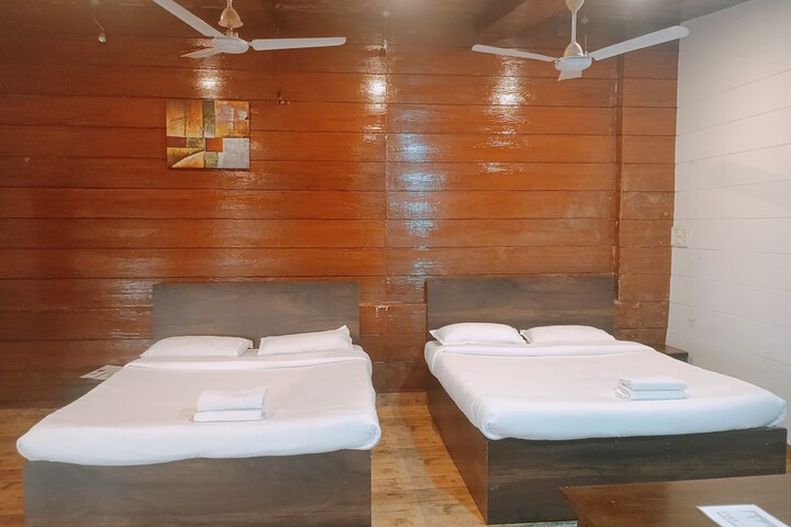 Room 7 of 10