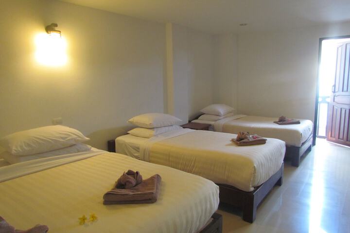 Room 6 of 64