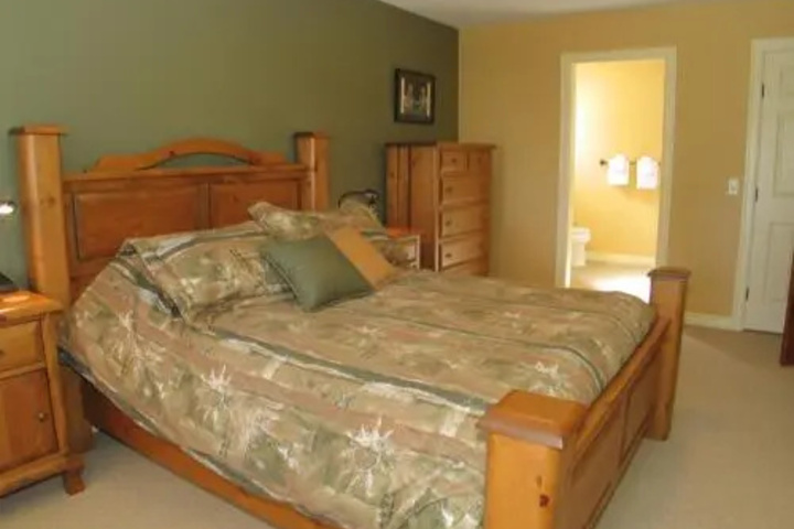 Room 3 of 23