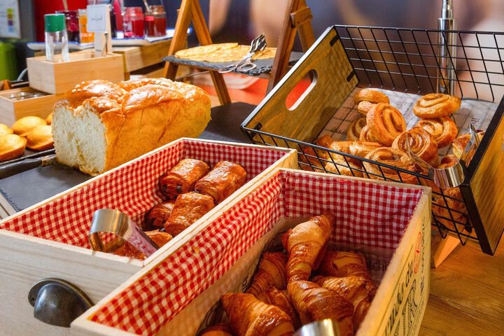 Breakfast area