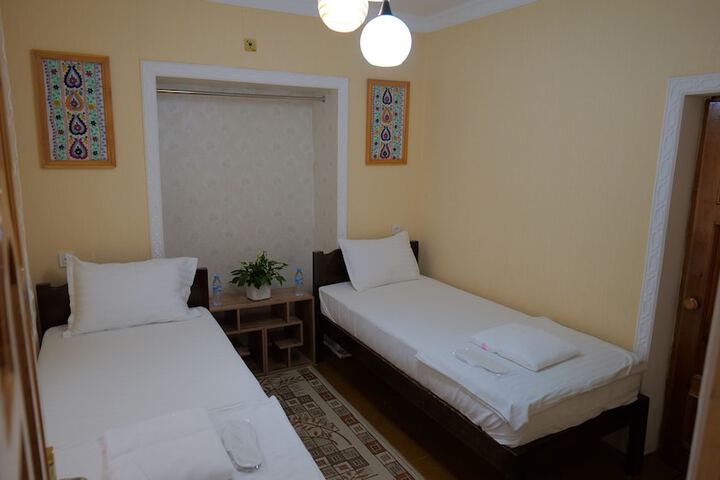 Room 8 of 30