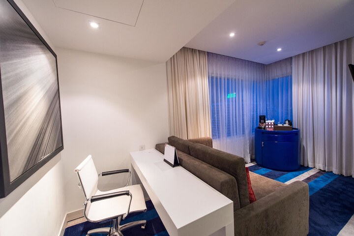Room 52 of 135