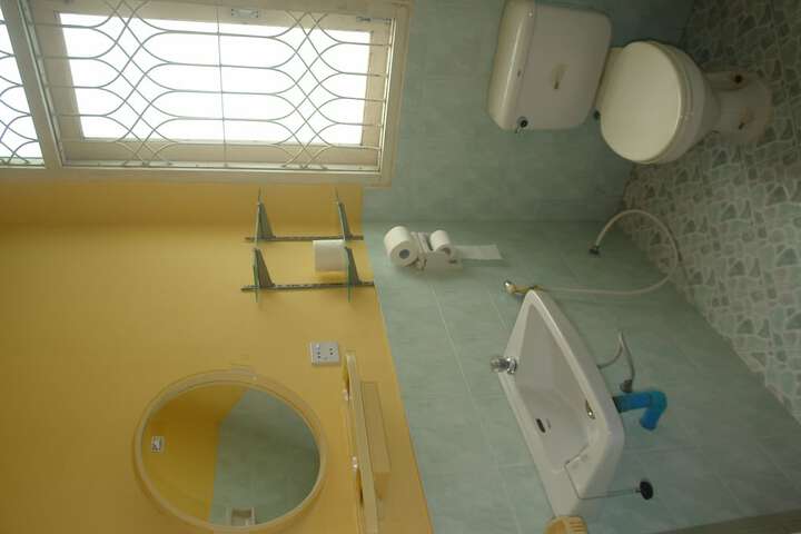 Room 15 of 36