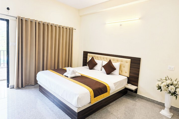Hotel The Sunlight Restaurant Bhimtal