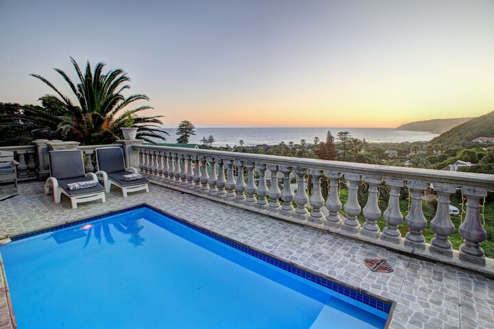 Hotel with Pool