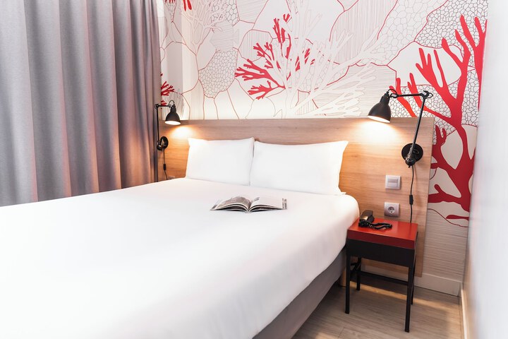 Room 20 of 97