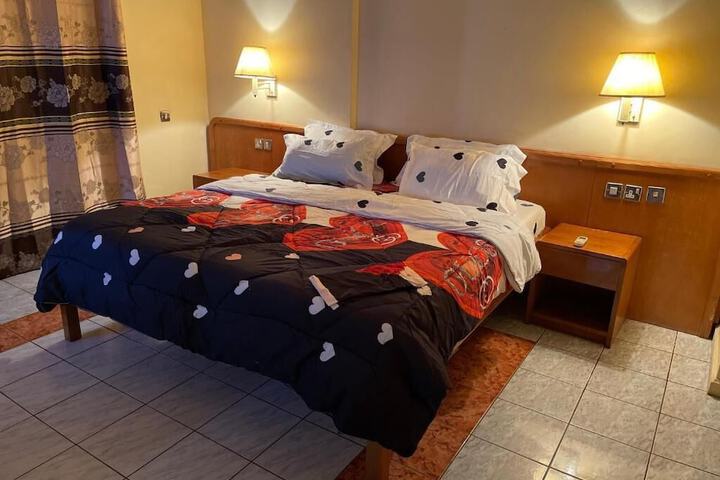 Room 3 of 12