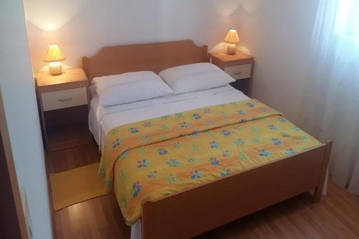 Room 2 of 13