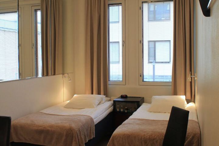 Room 62 of 136