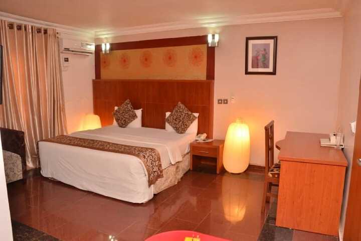 Room 5 of 23