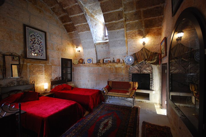 Room 12 of 486