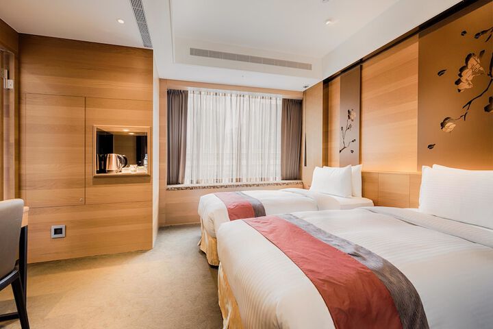 Room 52 of 105