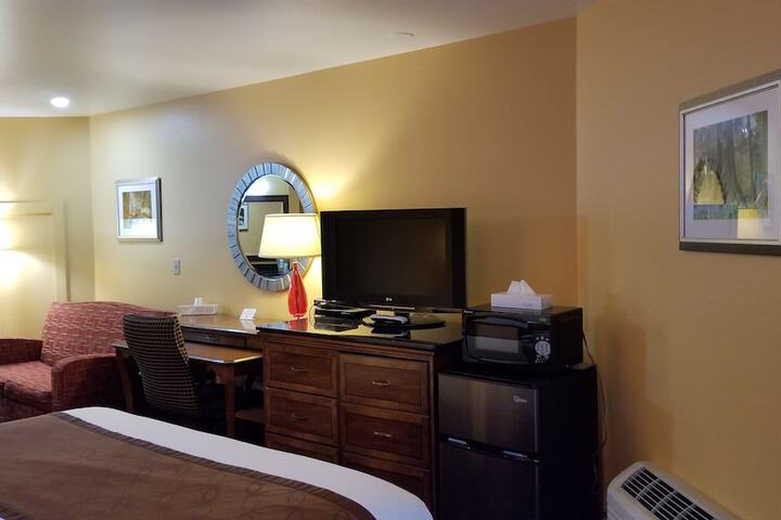 Room 28 of 65