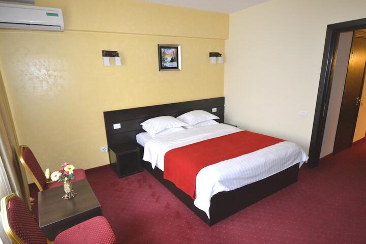 Room 18 of 51