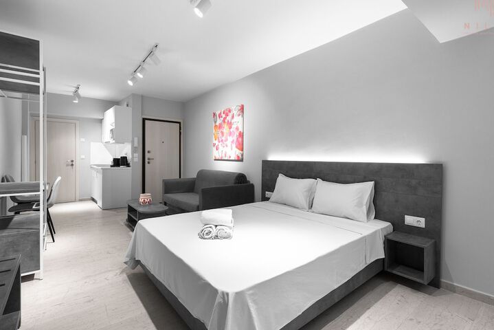 Room 5 of 10