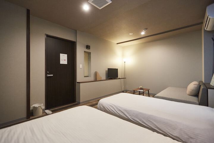 Room 97 of 288