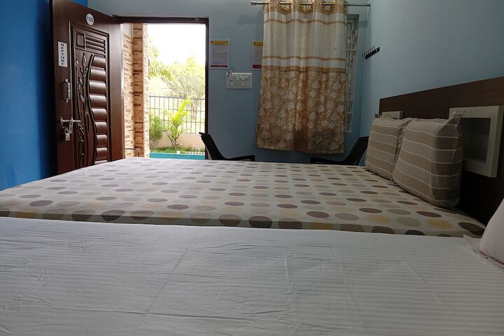 Room 16 of 35