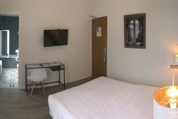 Room 18 of 38