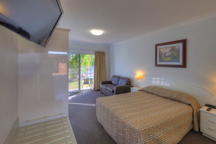 Heritage Lodge Motel