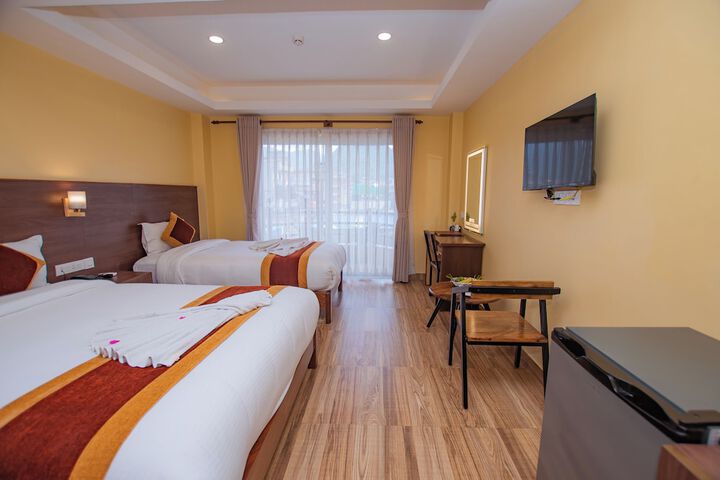 Room 28 of 78