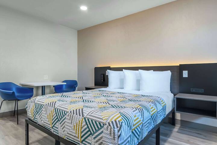 1 Queen Bed ADA Accessible Roll in Shower (2 of 13)