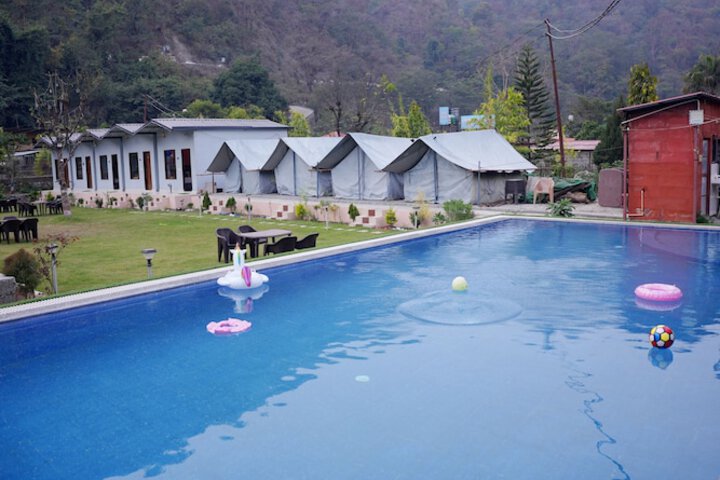 Pool 17 of 48