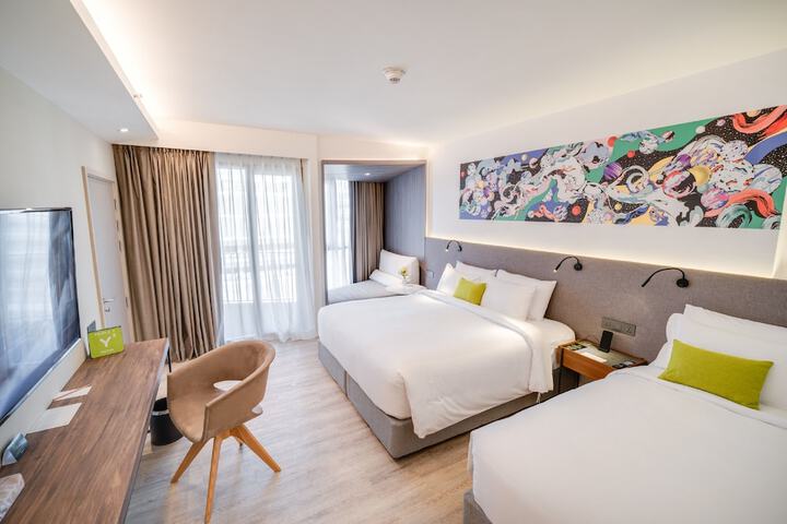 Room 10 of 67