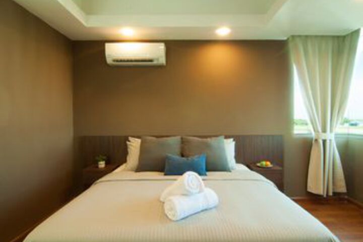 Room 9 of 26