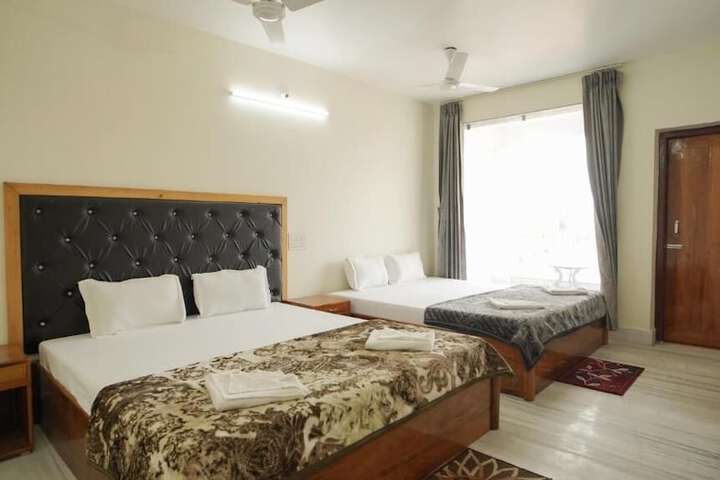 Room 12 of 29