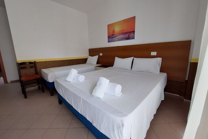 Room 7 of 37