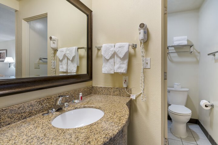 Room 15 of 48