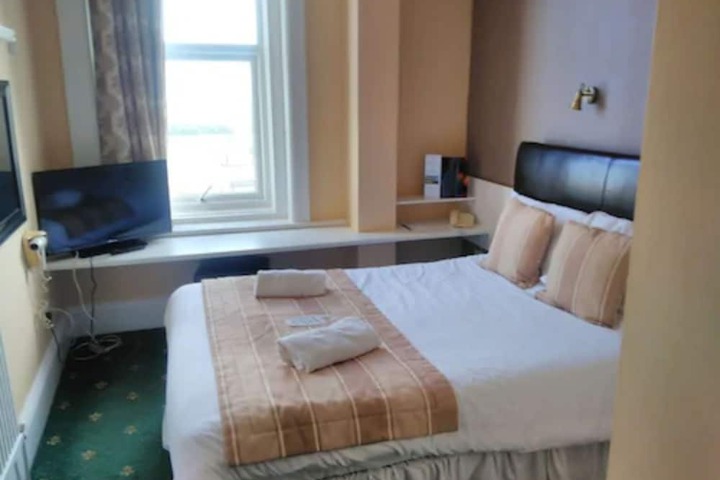 Room 14 of 61