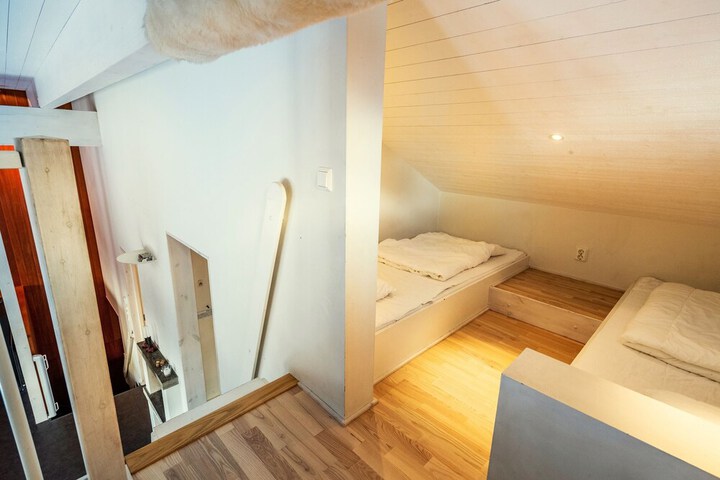 Room 11 of 54