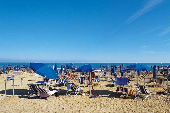 Beach 80 of 87