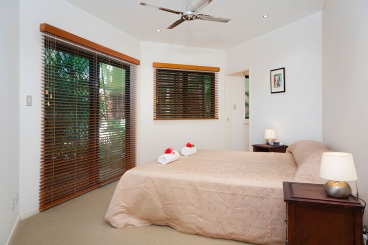 Room 2 of 11