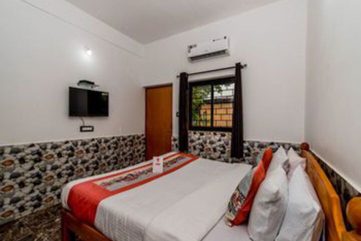 Room 14 of 19
