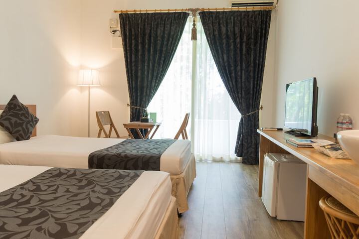 Room 4 of 56