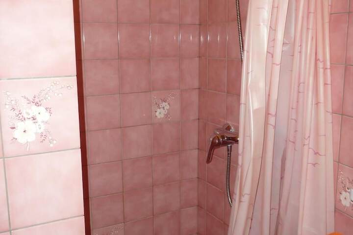 Room 18 of 31
