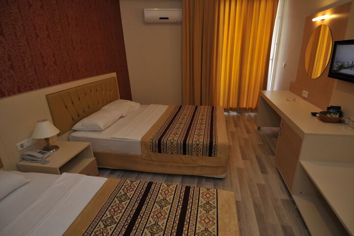 Room 5 of 23