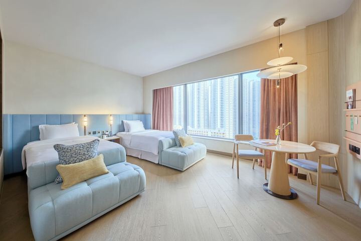 Room 21 of 122