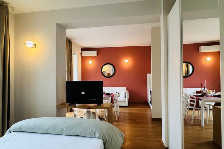 Room 4 of 17