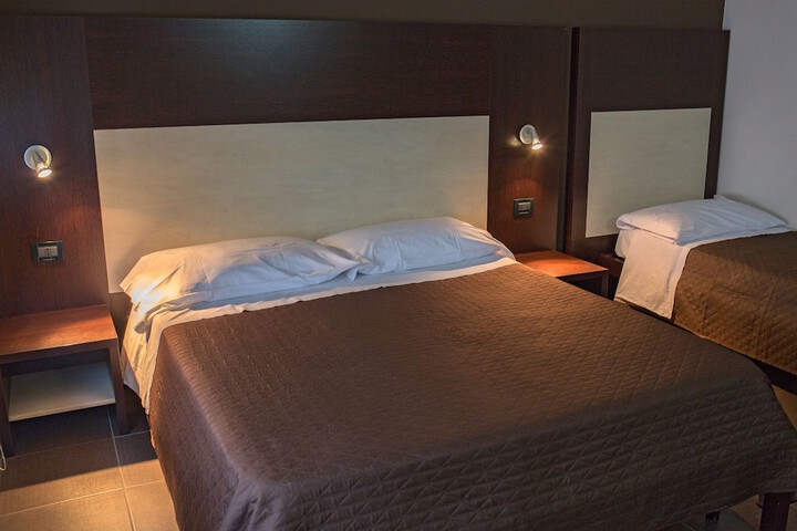 Room 10 of 61