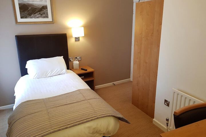 Room 25 of 44