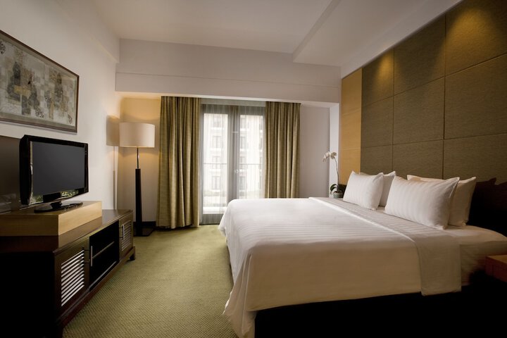 Room 9 of 37