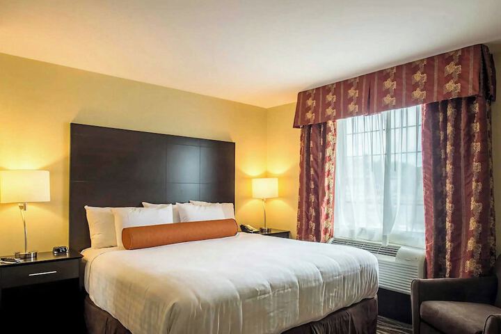Room 3 of 7