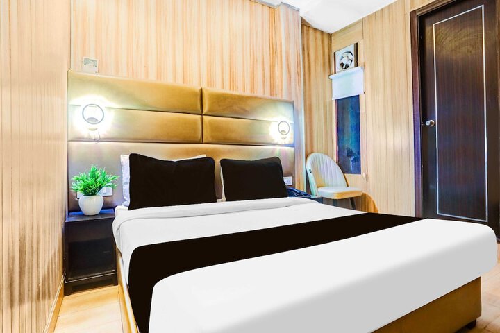 Room 6 of 22