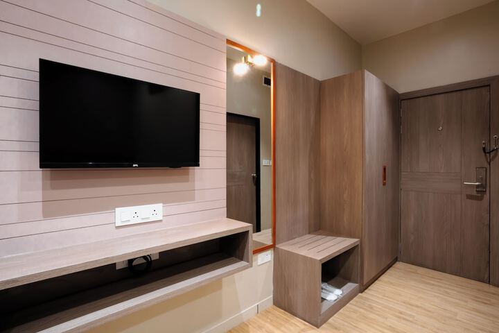 Room 16 of 40