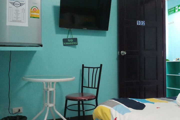 Room 9 of 32