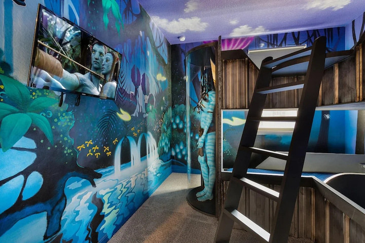 Room 12 of 29